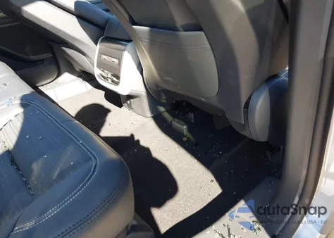 2025 Lincoln Nautilus Reserve z USA, uszkodzony, nr VIN 5LMPJ8KA6SJ921872